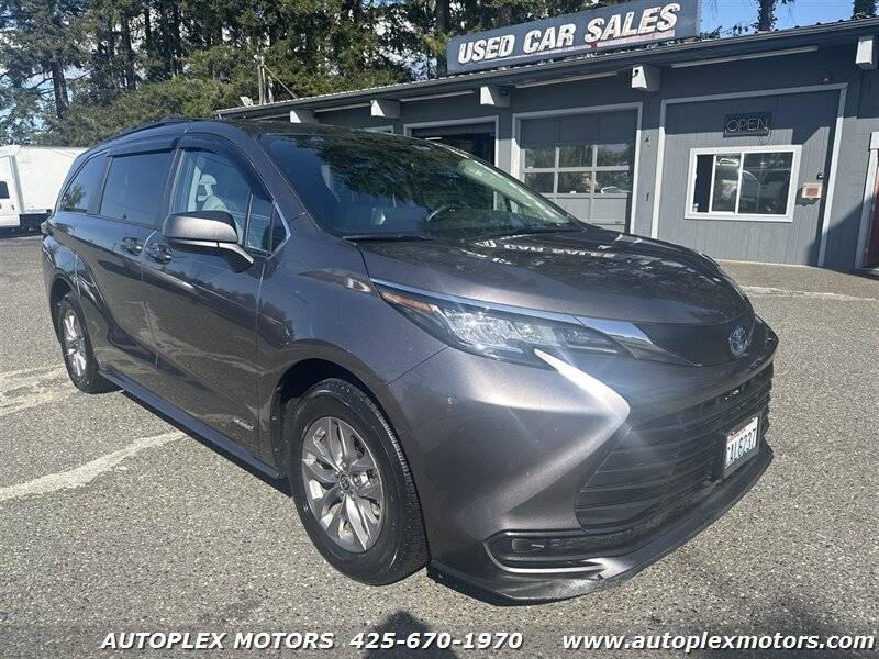 2021 Toyota Sienna LE — Minivan — 89,463 mi — Lynnwood, WA