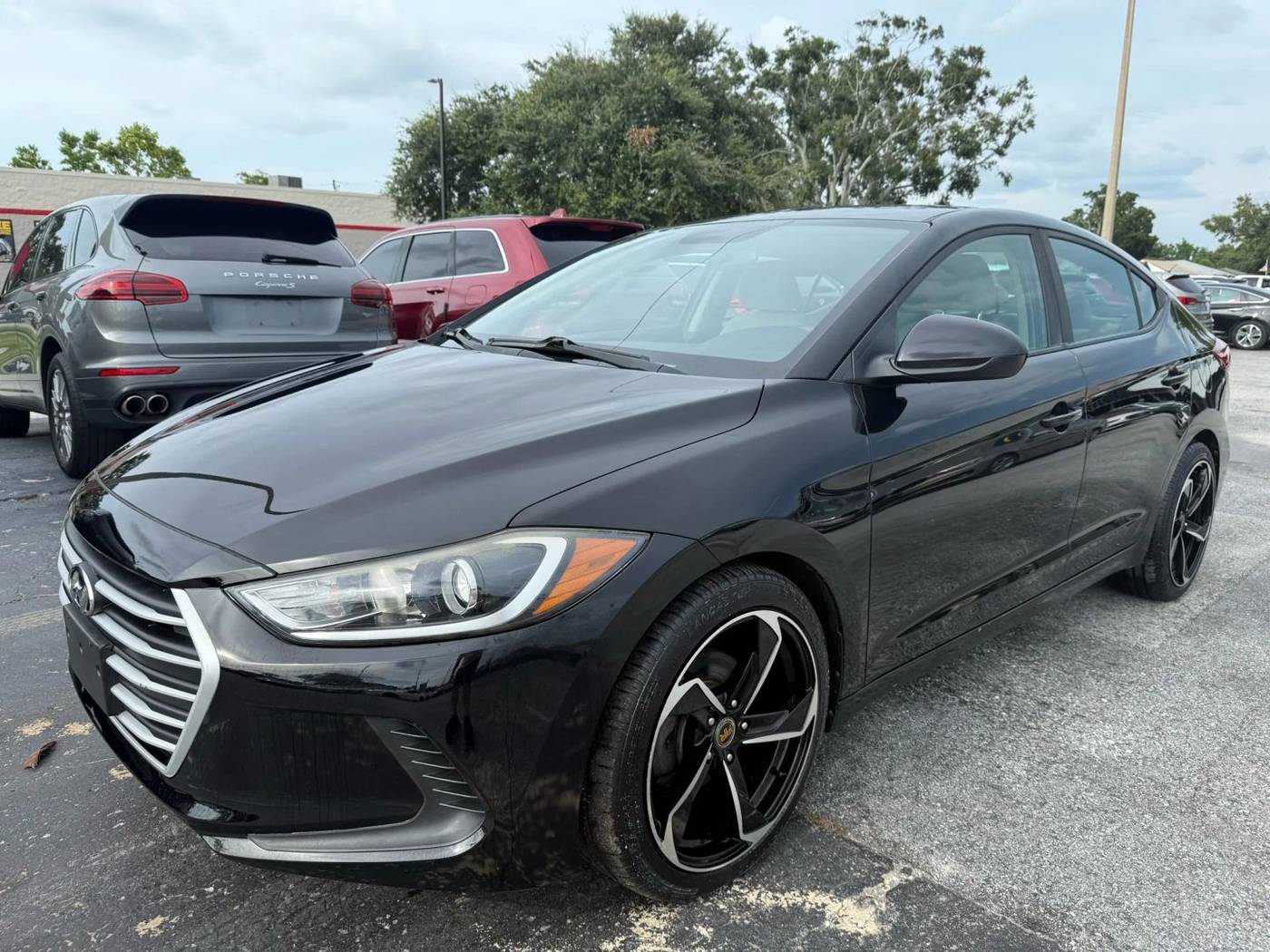2017 Hyundai Elantra SE — Sedan — 99,411 mi — St Petersburg, FL
