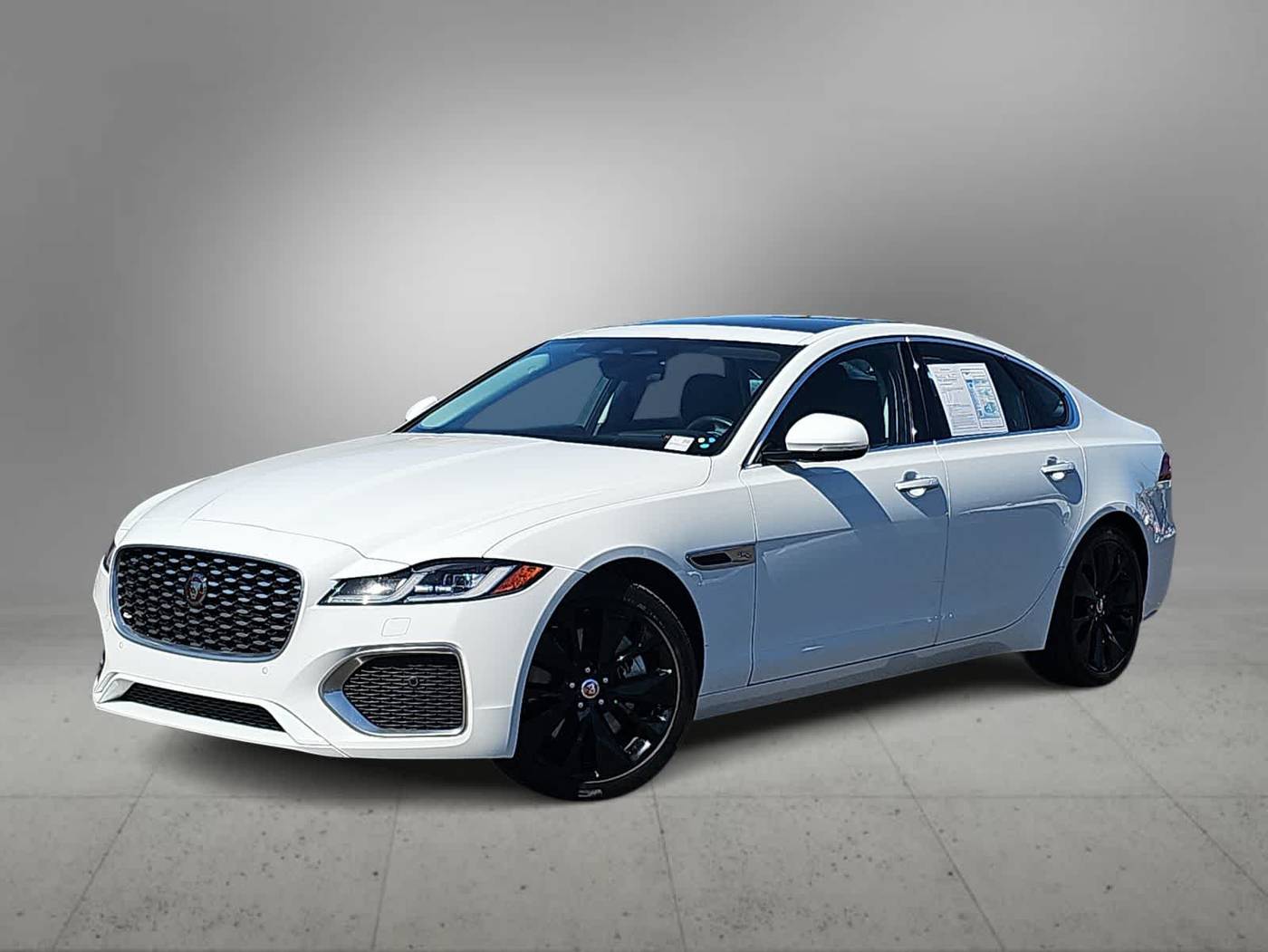 2022 Jaguar XF SE