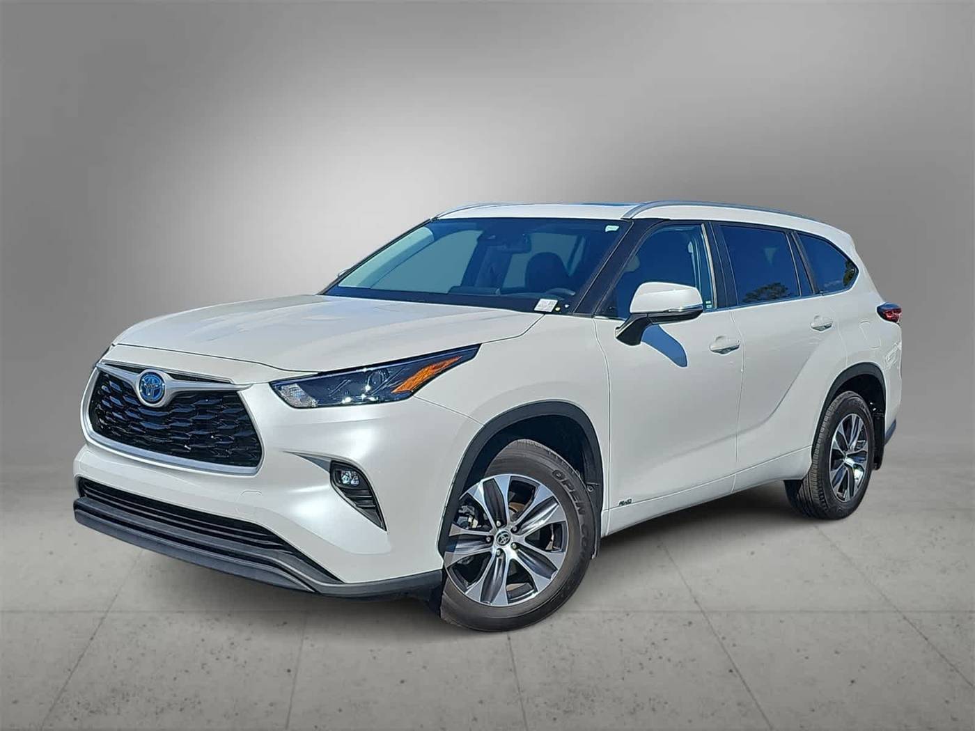 2023 Toyota Highlander Hybrid XLE — SUV — 25,488 mi — Las Vegas, NV