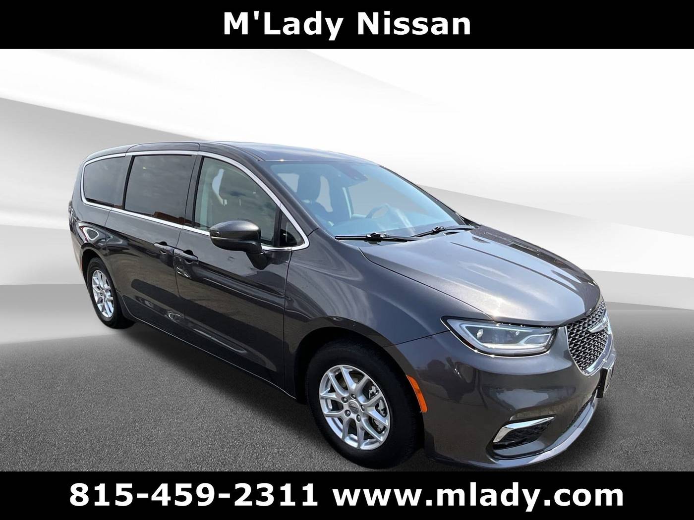 2023 Chrysler Pacifica Touring L — Minivan — 53,510 mi — Crystal Lake, IL