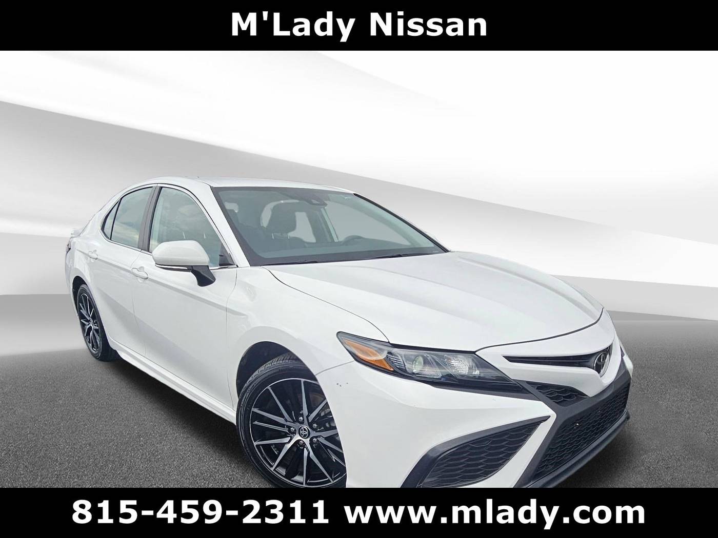2024 Toyota Camry SE — Sedan — 42,513 mi — Crystal Lake, IL