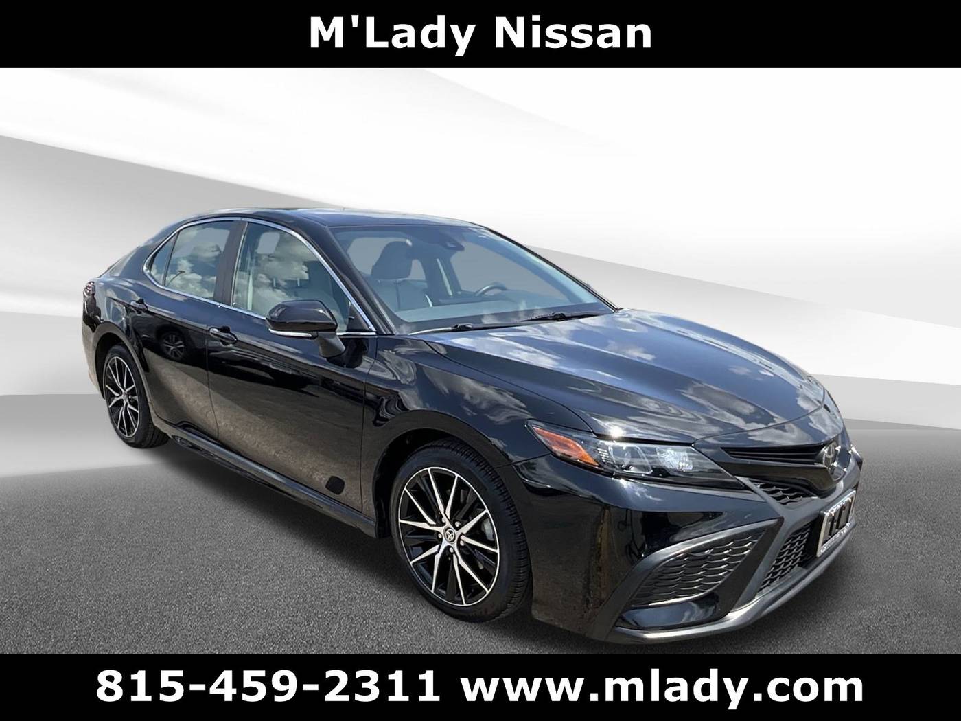 2022 Toyota Camry SE — Sedan — 44,760 mi — Crystal Lake, IL