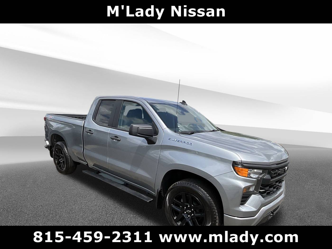 2023 Chevrolet Silverado 1500 Custom — Pickup Truck — 19,511 mi — Crystal Lake, IL