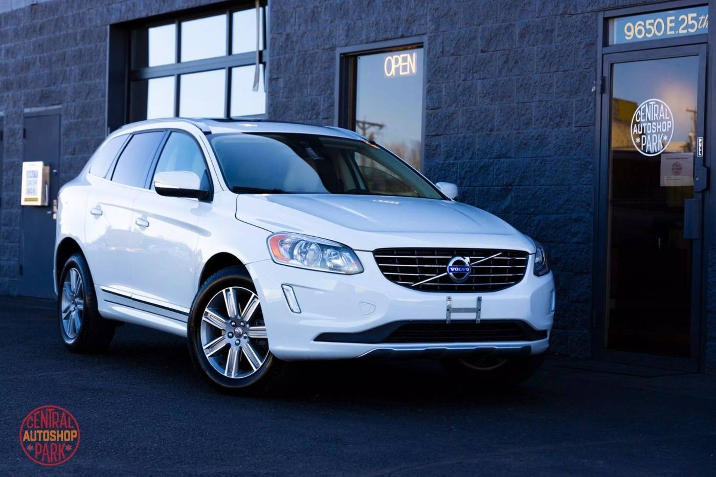 2016 Volvo XC60 T5 Premier — SUV — 87,411 mi — Aurora, CO