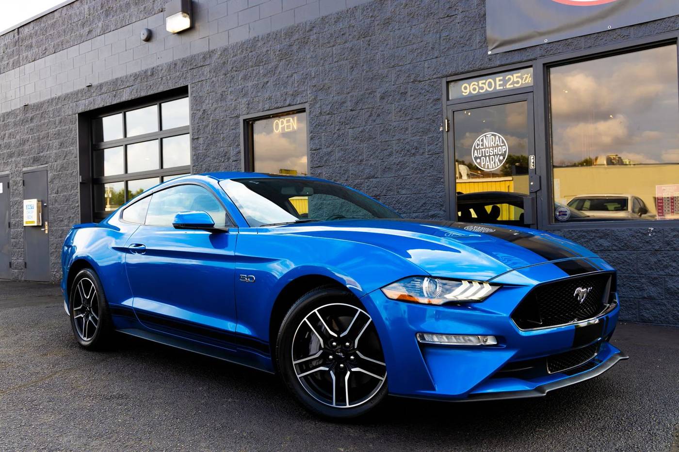 2020 Ford Mustang GT Premium — Coupe — 33,718 mi — Aurora, CO