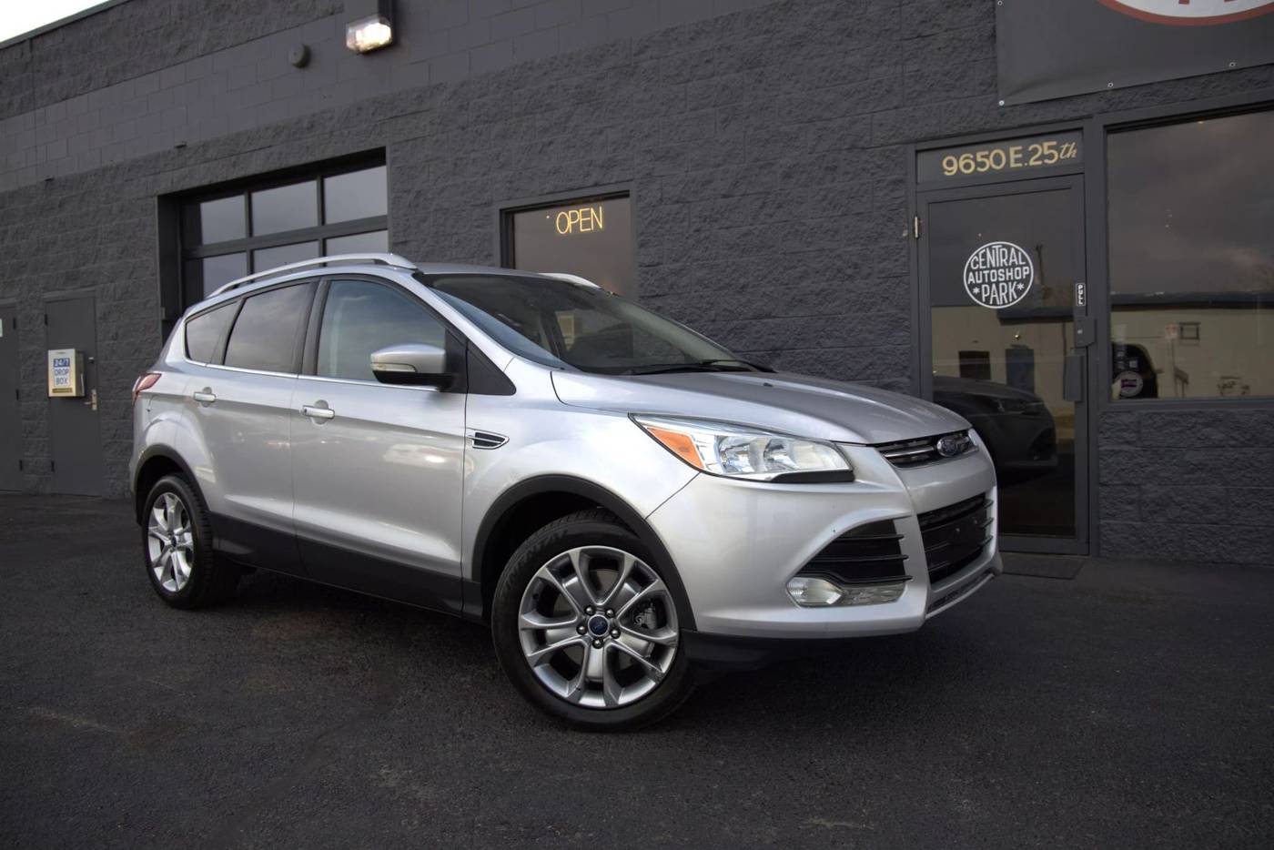 2016 Ford Escape Titanium — SUV — 87,657 mi — Aurora, CO