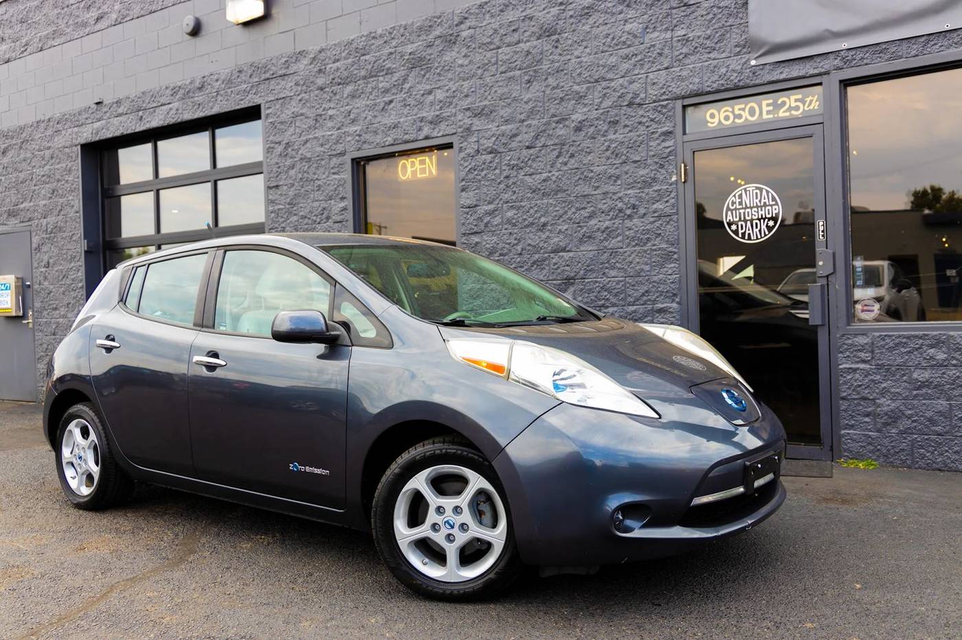 2013 Nissan LEAF SV — Hatchback — 50,013 mi — Aurora, CO