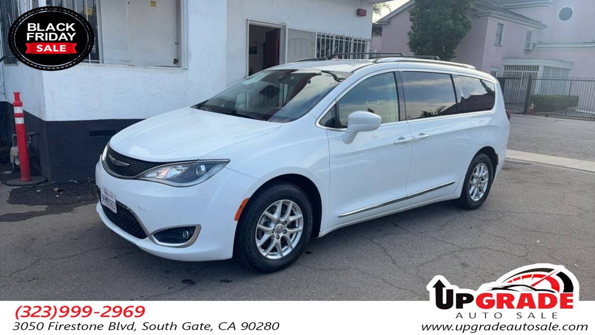 2020 Chrysler Pacifica Touring L — Minivan — 99,986 mi — Southgate, CA