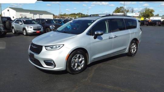 2023 Chrysler Pacifica Limited — Minivan — 63,082 mi — Rice Lake, WI