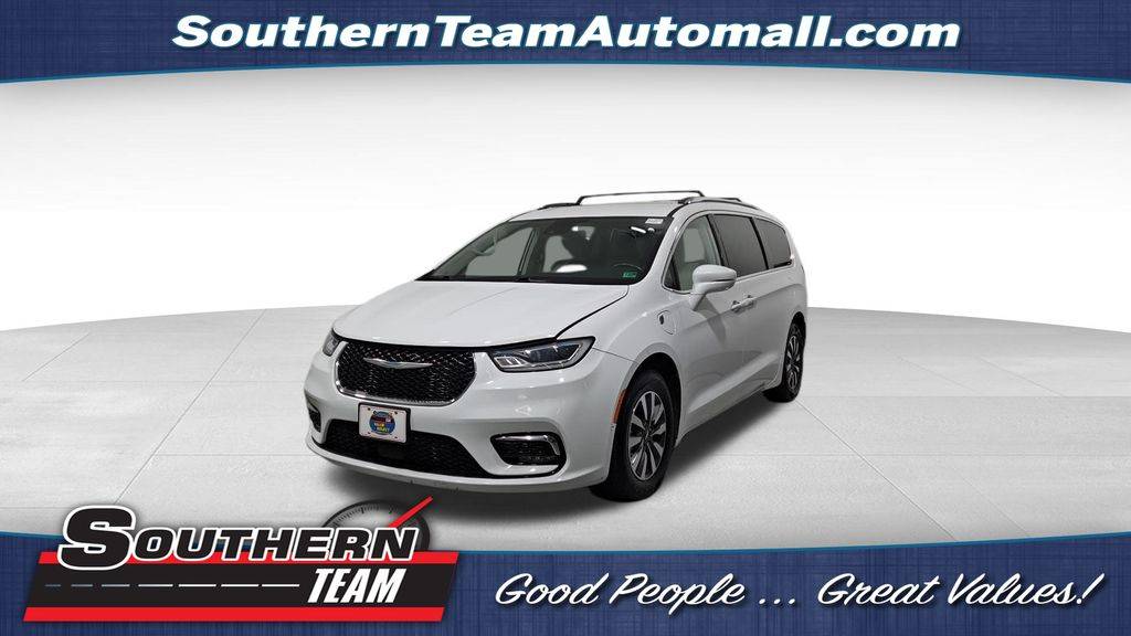 2021 Chrysler Pacifica Hybrid Touring L — Minivan — 61,831 mi — Roanoke, VA