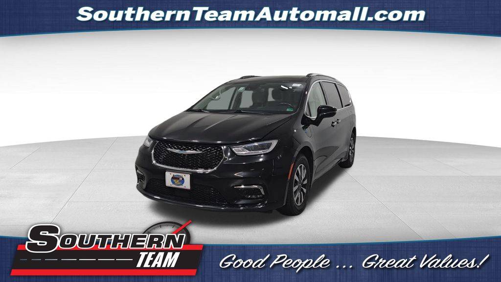 2021 Chrysler Pacifica Hybrid Touring L — Minivan — 52,184 mi — Roanoke, VA