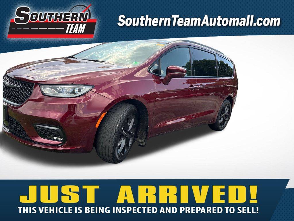 2021 Chrysler Pacifica Touring L — Minivan — 29,223 mi — Roanoke, VA
