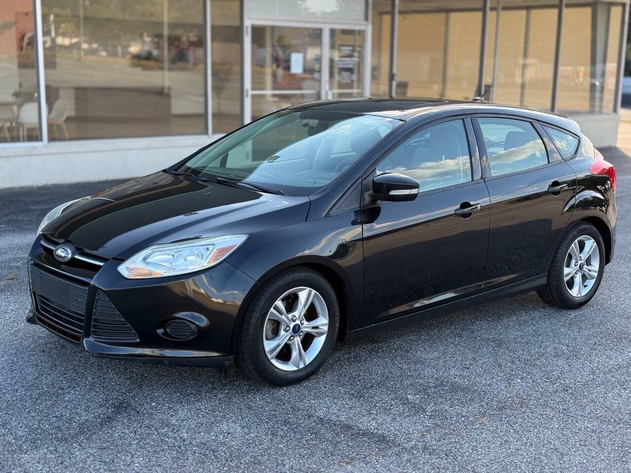 2014 Ford Focus SE — Hatchback — 77,385 mi — Laurel, MD