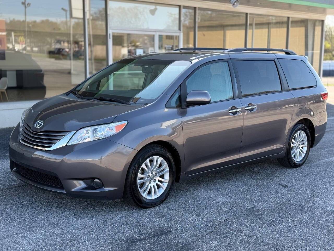 2015 Toyota Sienna XLE — Minivan — 112,693 mi — Laurel, MD
