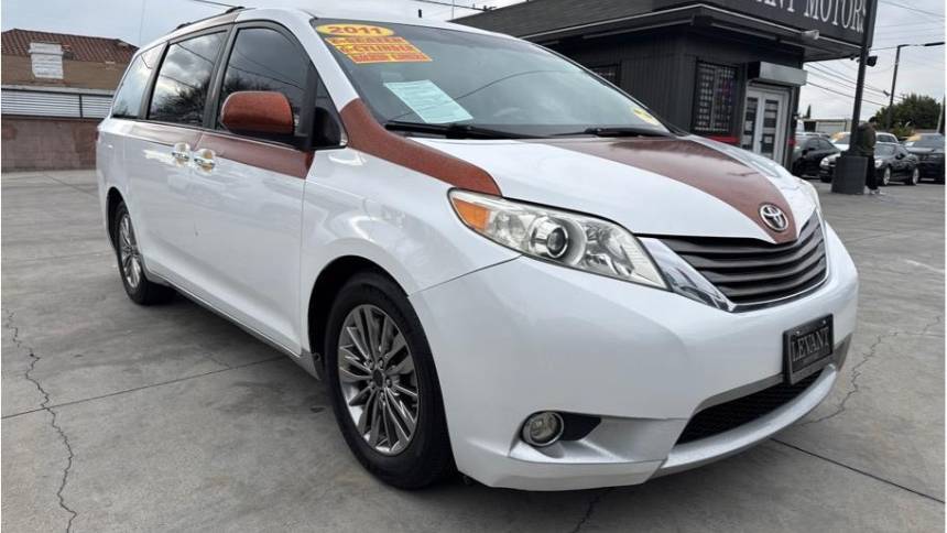 2011 Toyota Sienna XLE — Minivan — 205,292 mi — South Gate, CA