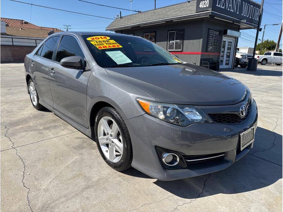 2014 Toyota Camry SE — Sedan — 137,753 mi — South Gate, CA