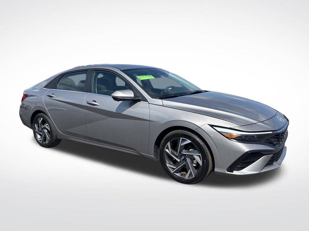 2024 Hyundai Elantra Limited — Sedan — 19,103 mi — Montgomery, AL