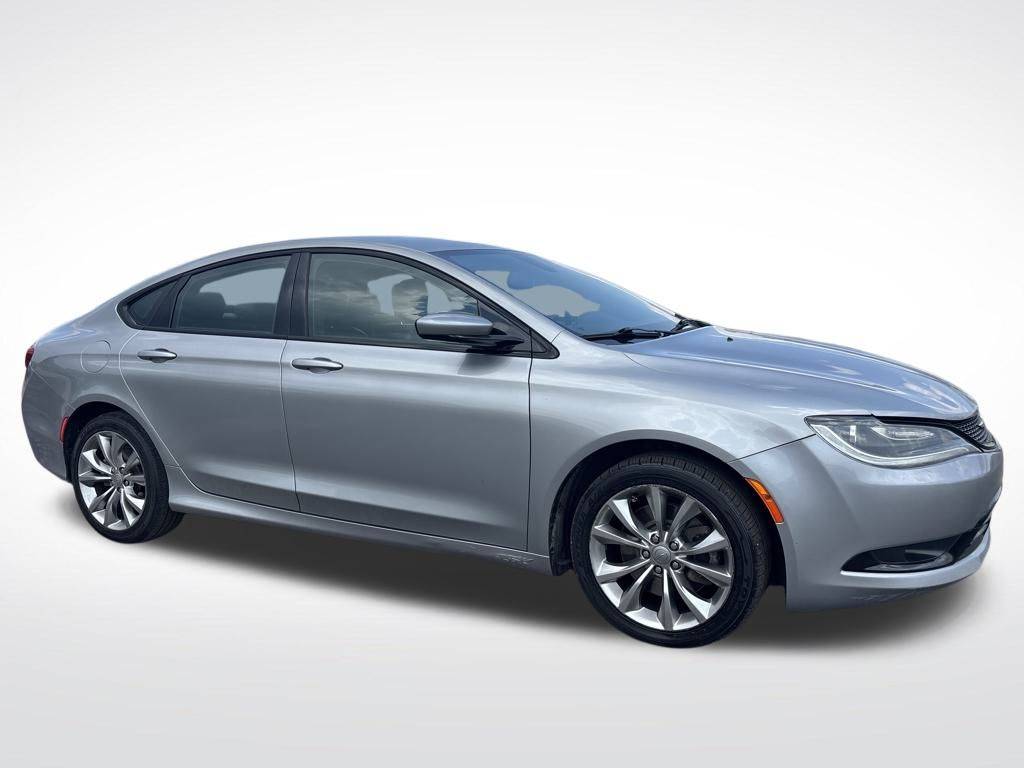 2015 Chrysler 200 S — Sedan — 185,975 mi — Montgomery, AL