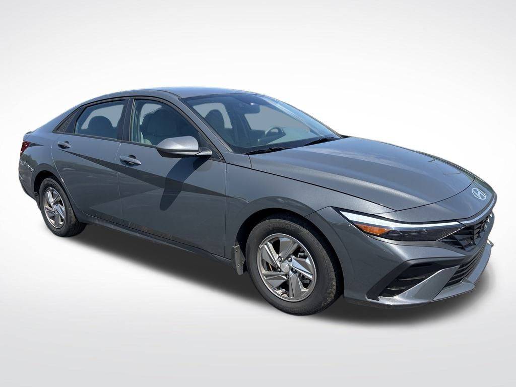 2025 Hyundai Elantra SE — Sedan — 13,835 mi — Montgomery, AL
