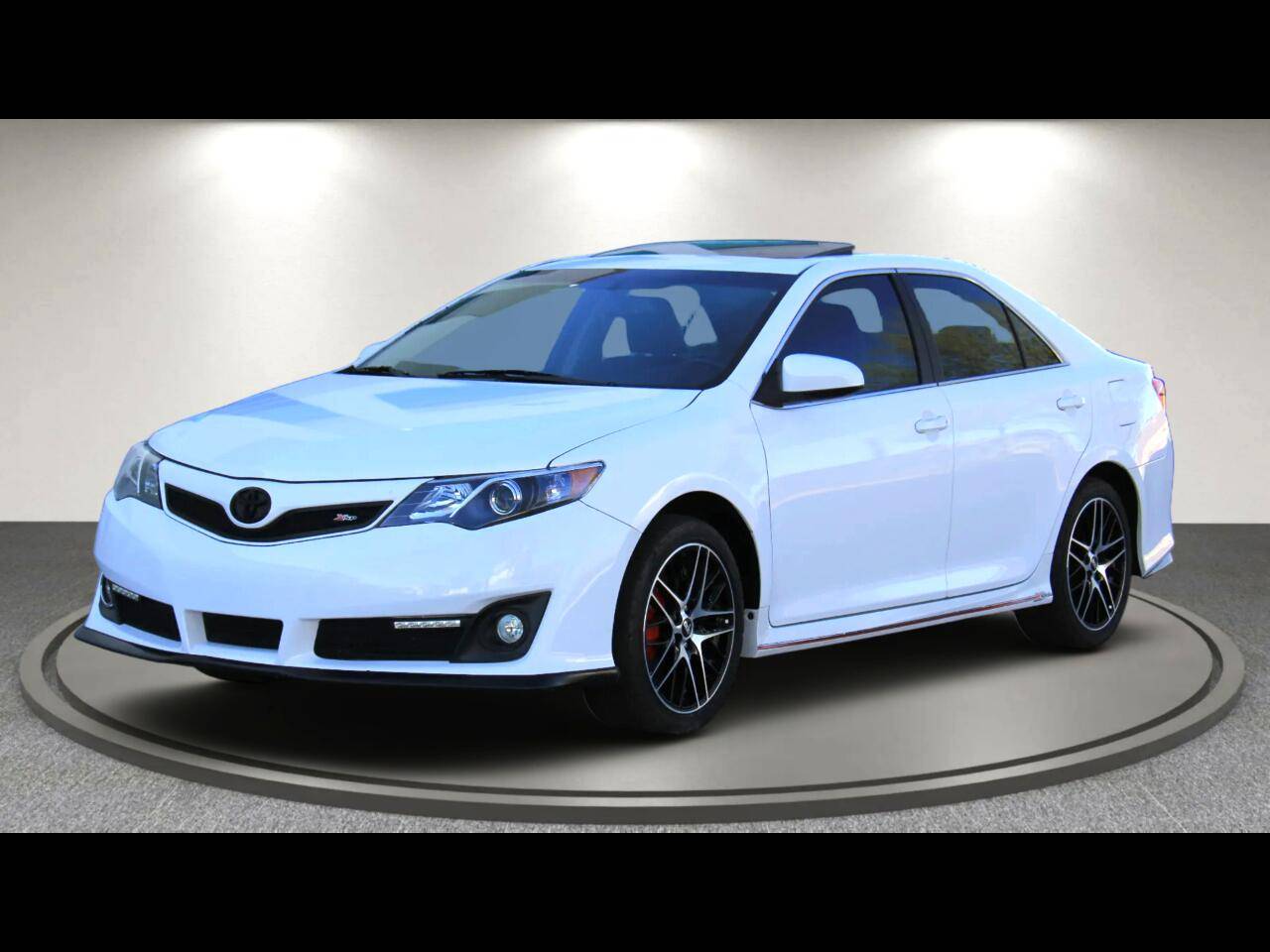 2014 Toyota Camry SE V6 — Sedan — 66,181 mi — Phoenix, AZ