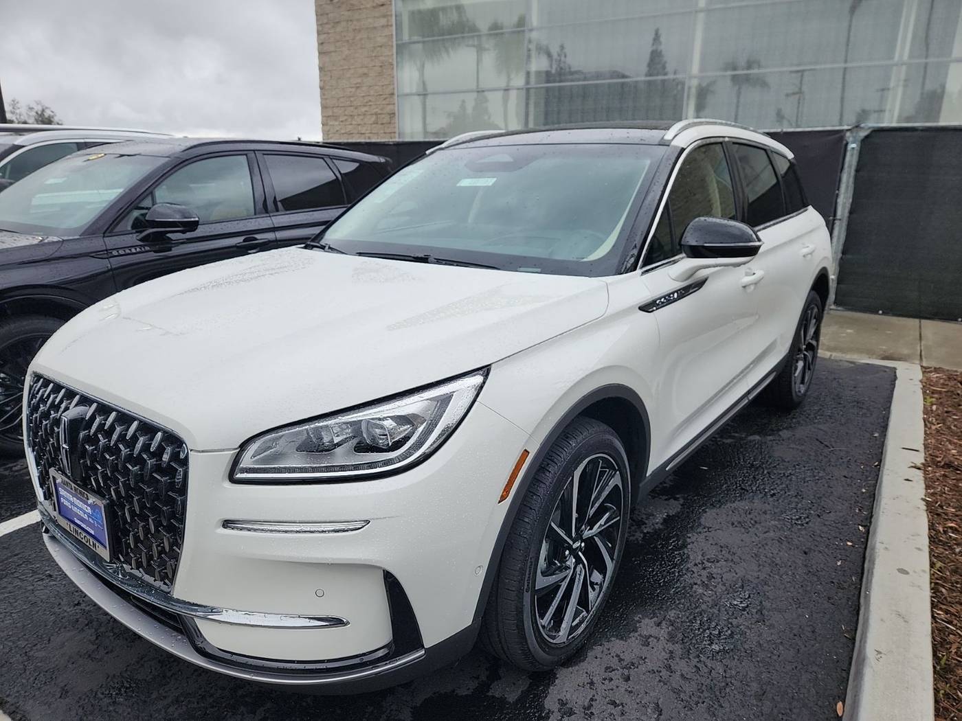 2023 Lincoln Corsair Reserve — SUV — 11 mi — Escondido, CA