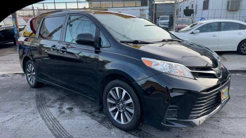 2019 Toyota Sienna LE — Minivan — 98,105 mi — Brooklyn, NY