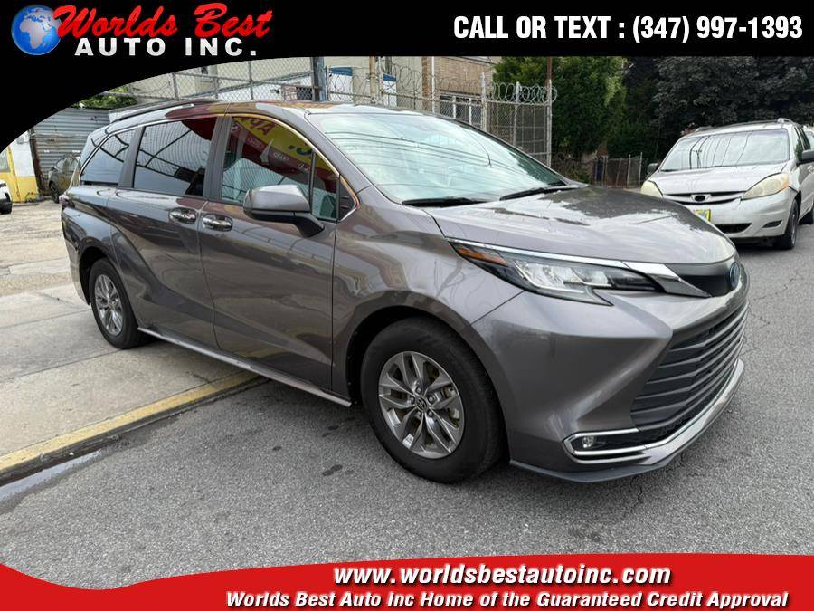 2023 Toyota Sienna XLE — Minivan — 102,669 mi — Brooklyn, NY