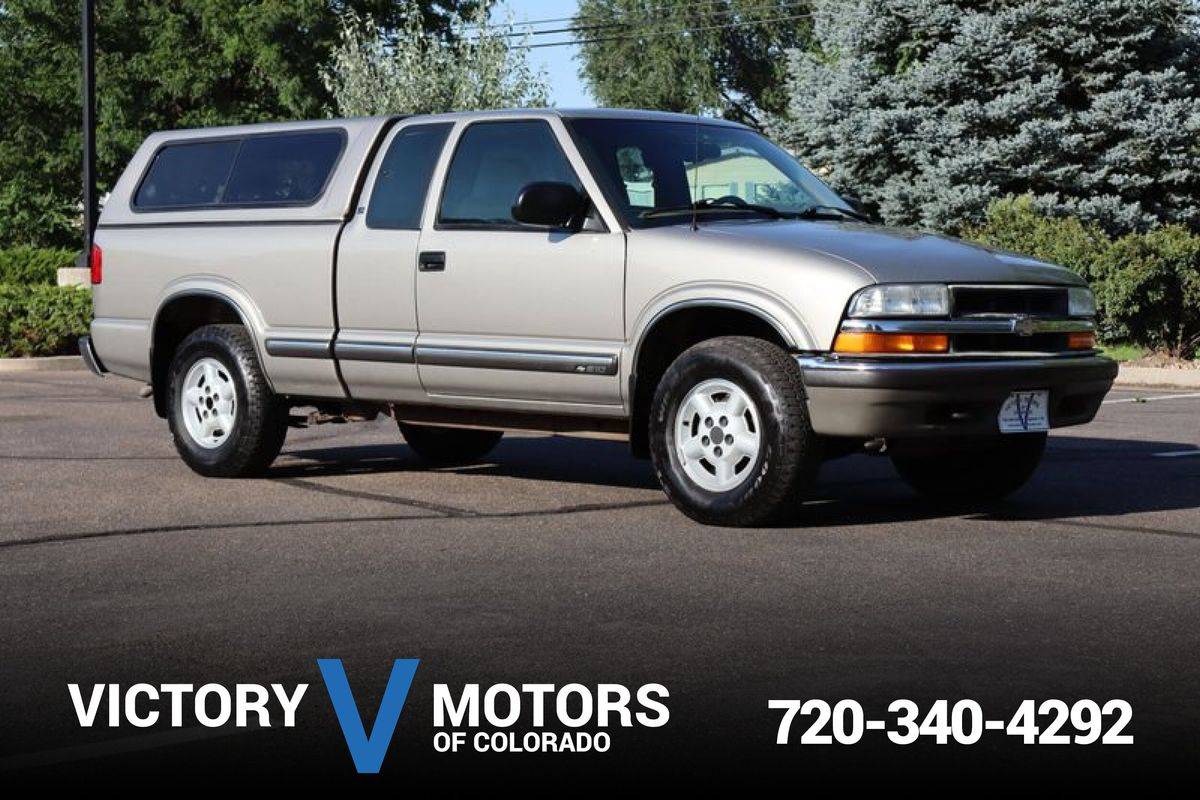 2001 Chevrolet S-10 LS — Pickup Truck — 158,946 mi — Longmont, CO