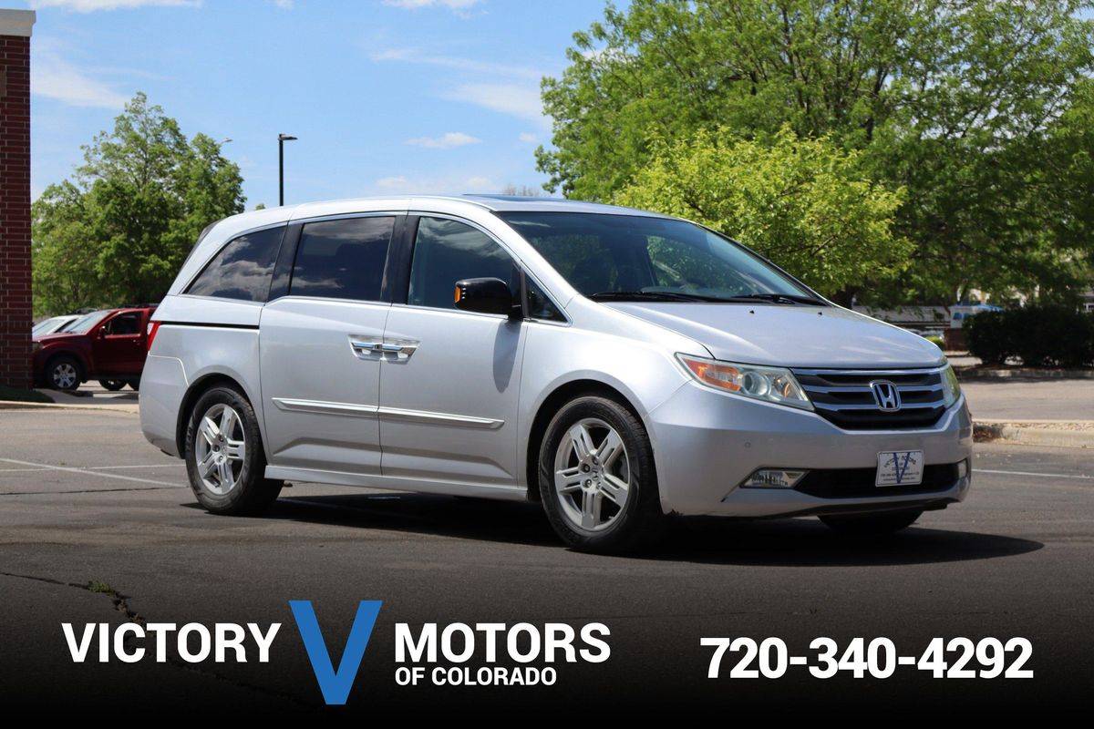 2013 Honda Odyssey Touring — Minivan — 52,077 mi — Longmont, CO
