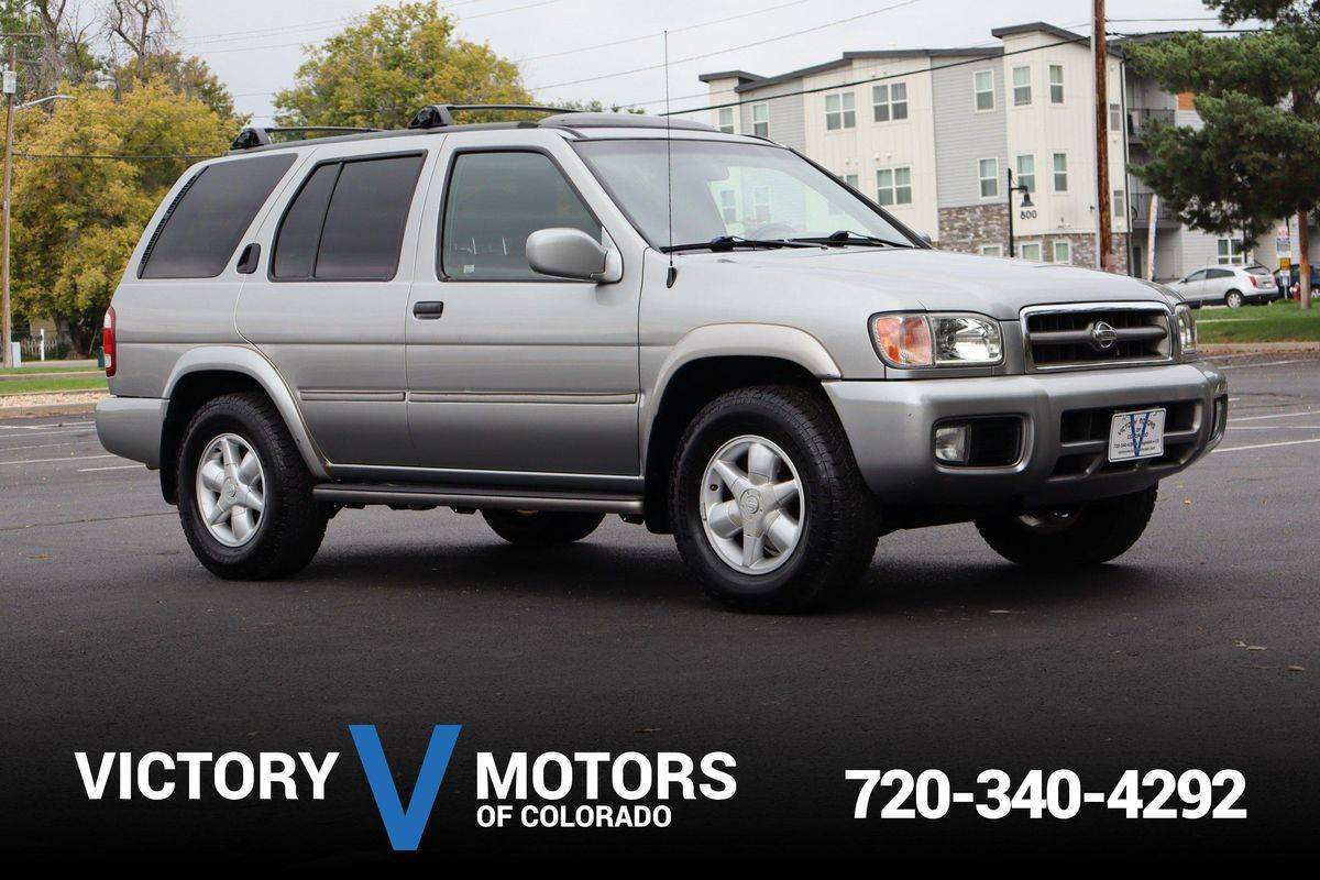 2001 Nissan Pathfinder LE