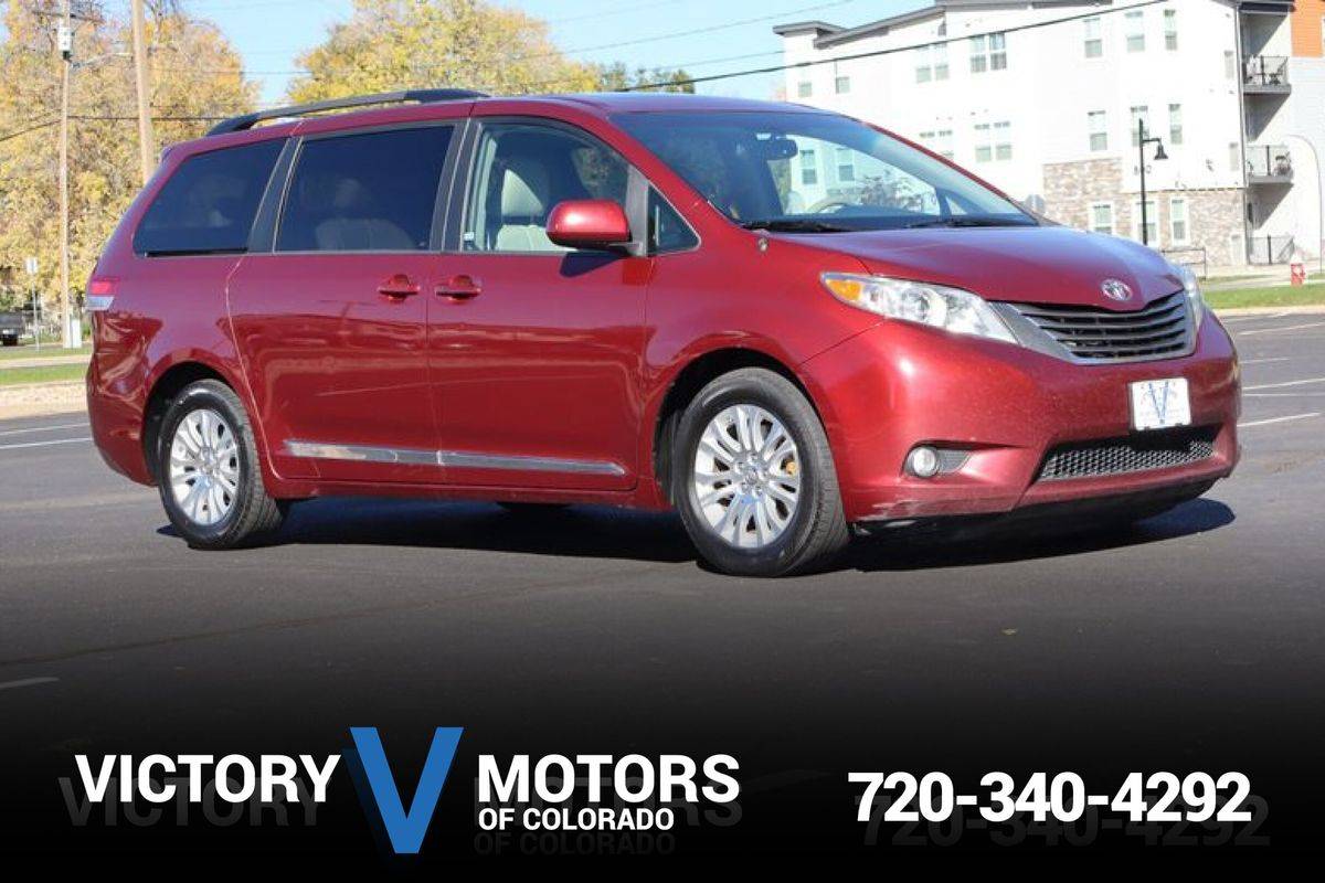 2014 Toyota Sienna XLE — Minivan — 153,371 mi — Longmont, CO