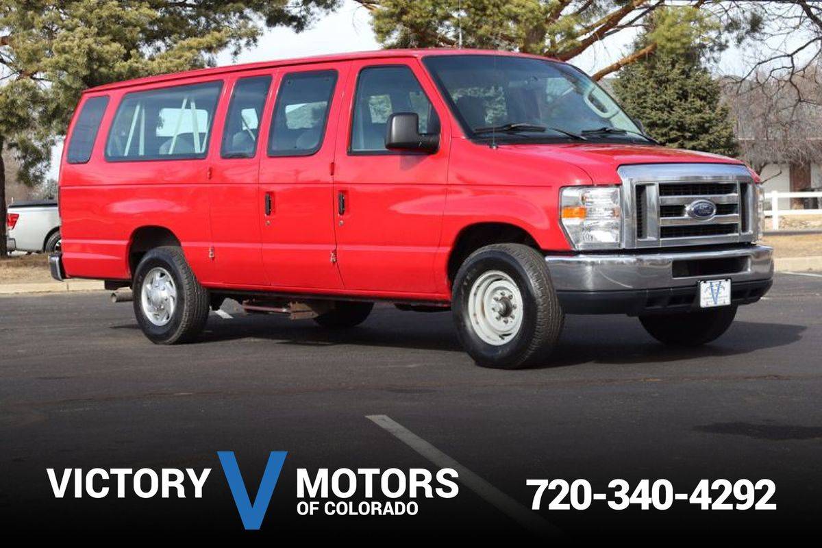 2010 Ford Econoline Wagon E-350 Super Duty XLT