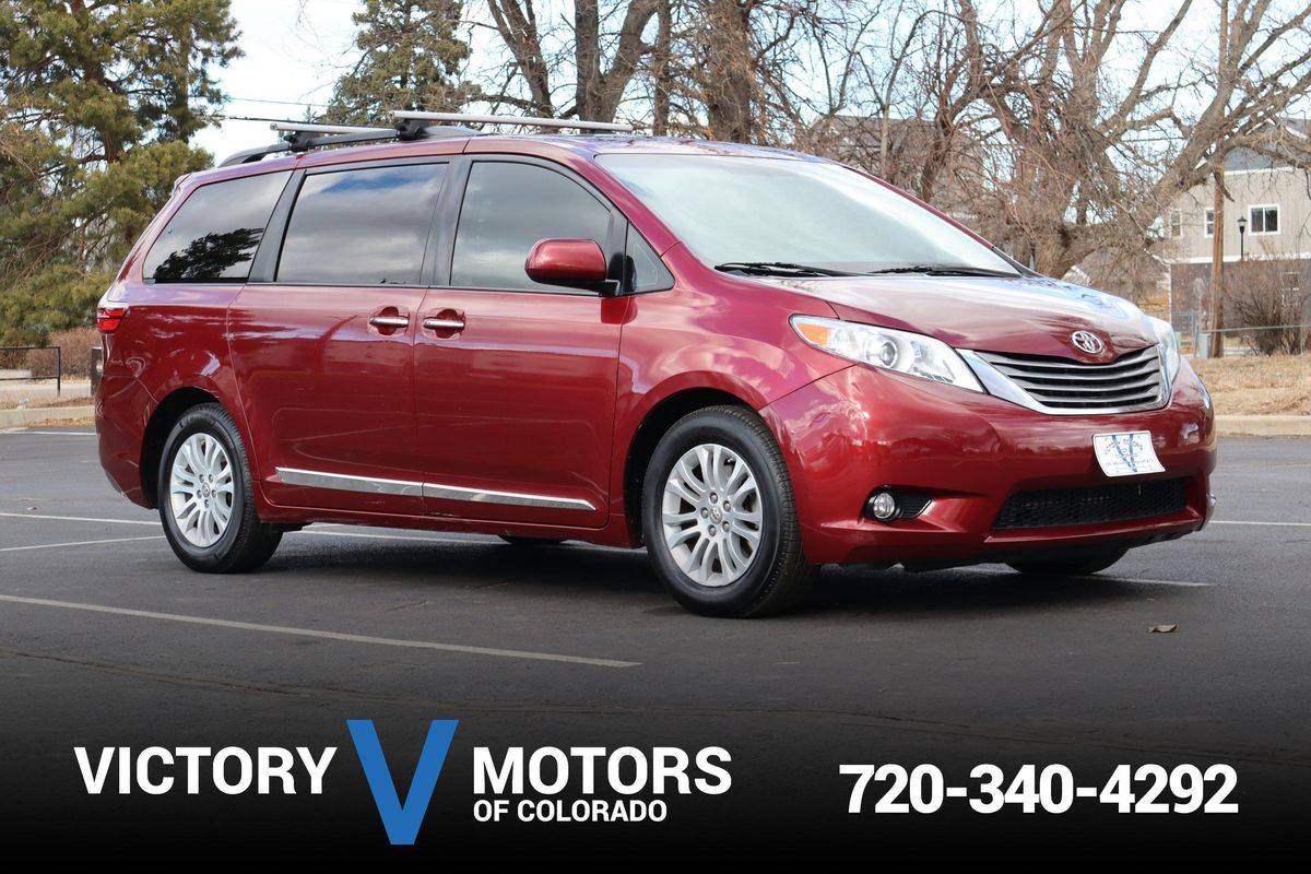 2015 Toyota Sienna XLE — Minivan — 95,411 mi — Longmont, CO