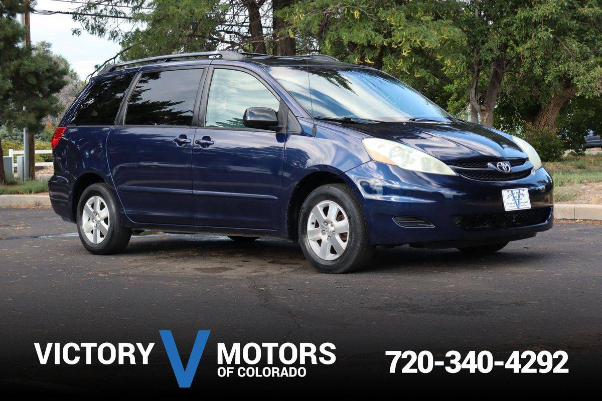 2006 Toyota Sienna LE — Minivan — 130,879 mi — Longmont, CO
