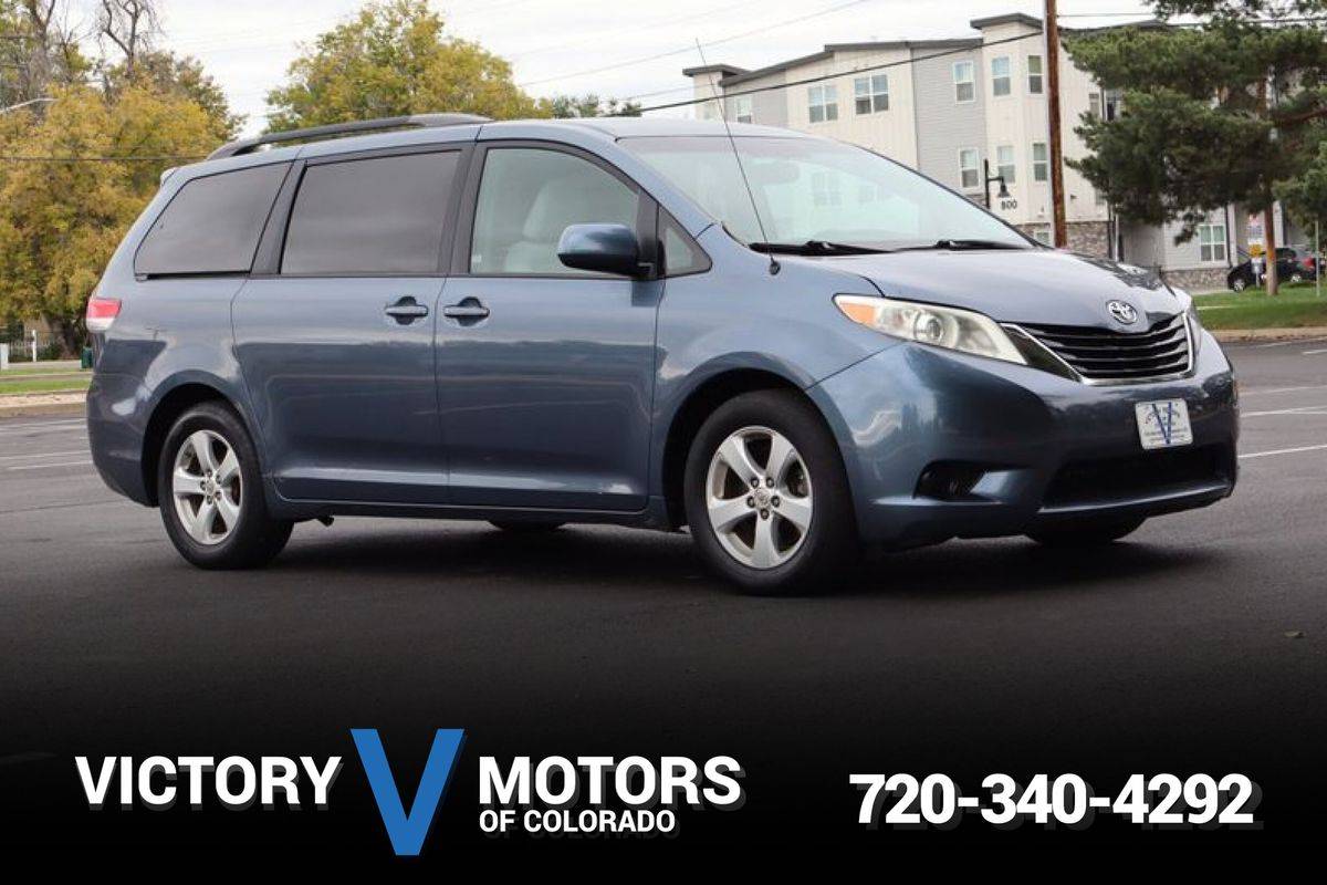 2014 Toyota Sienna LE — Minivan — 100,928 mi — Longmont, CO