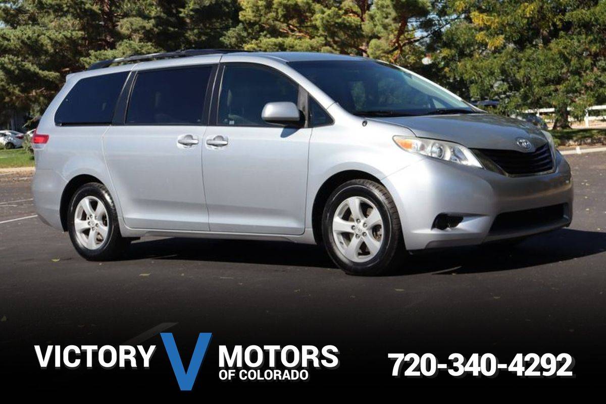 2011 Toyota Sienna LE — Minivan — 129,391 mi — Longmont, CO