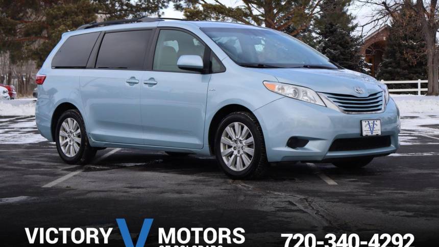 2017 Toyota Sienna LE — Minivan — 216,116 mi — Longmont, CO