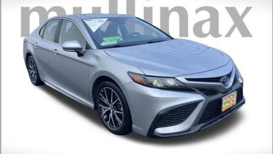 2023 Toyota Camry Hybrid SE — Sedan — 12,998 mi — Olympia, WA