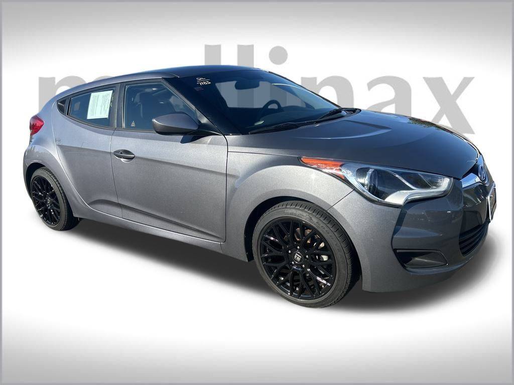 2016 Hyundai Veloster Base — Hatchback — 117,488 mi — Olympia, WA