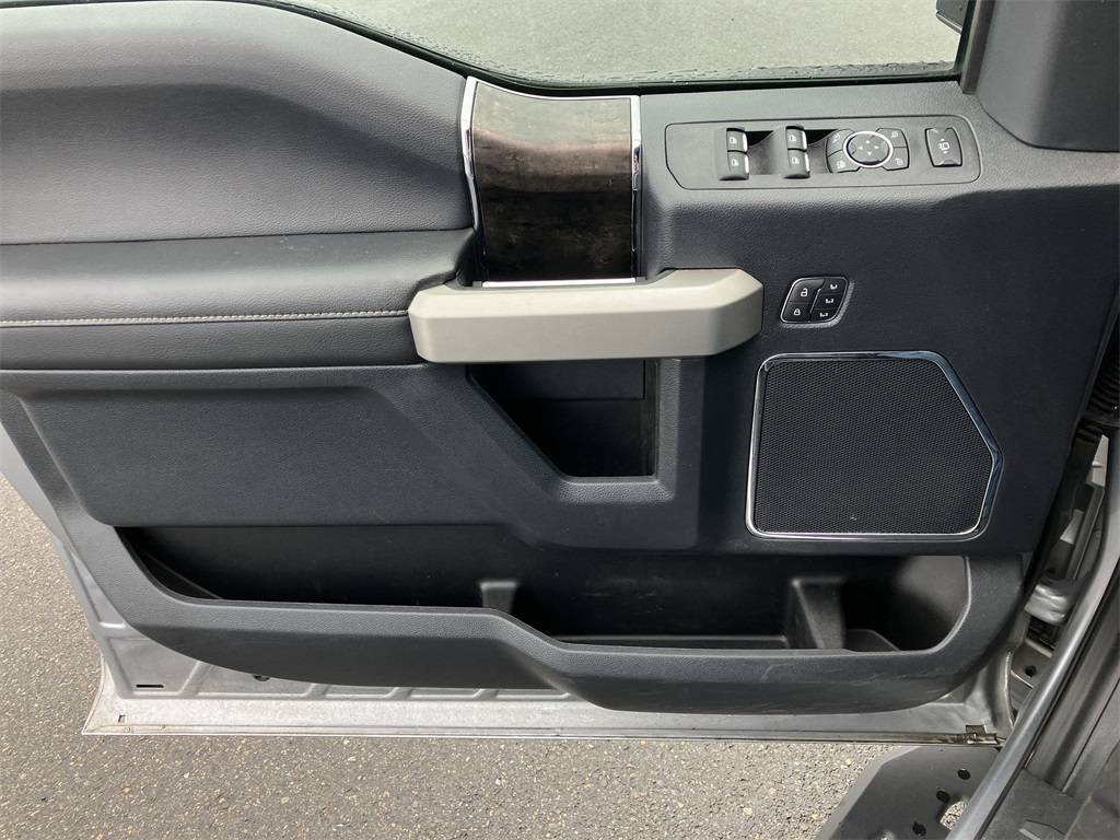 2022 Ford Super Duty F-350 LARIAT — Pickup Truck — 49,309 mi — Olympia, WA