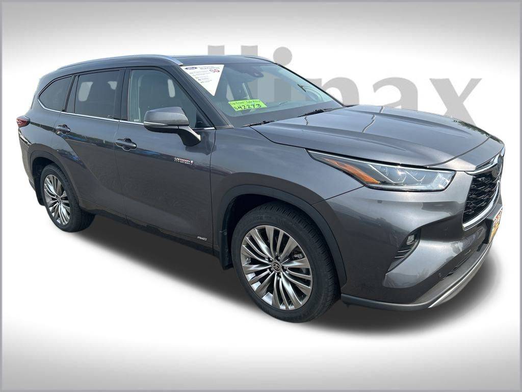 2021 Toyota Highlander Hybrid Platinum — SUV — 56,045 mi — Olympia, WA