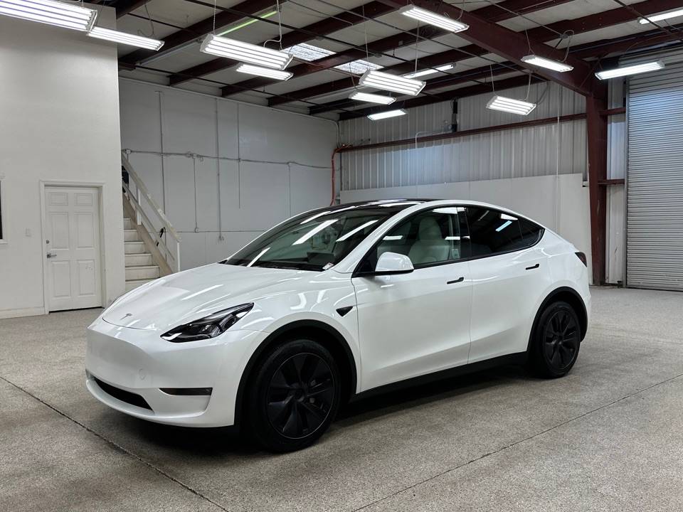 2025 Tesla Model Y Long Range — SUV — 3,895 mi — Modesto, CA