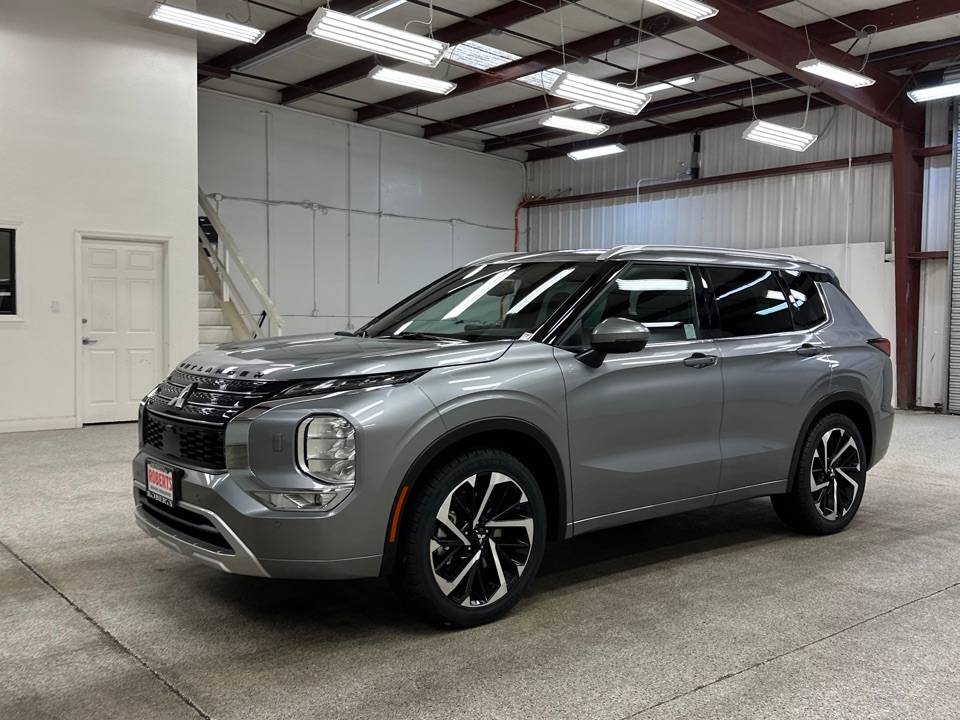 2022 Mitsubishi Outlander SEL — SUV — 22,380 mi — Modesto, CA