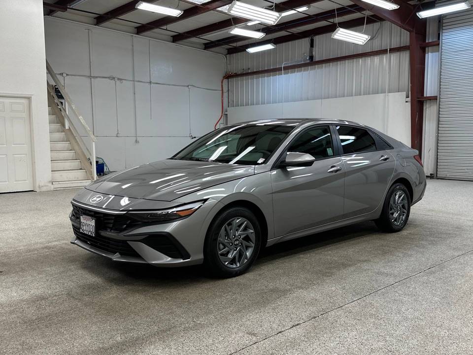 2024 Hyundai Elantra Hybrid Blue — Sedan — 12,939 mi — Modesto, CA