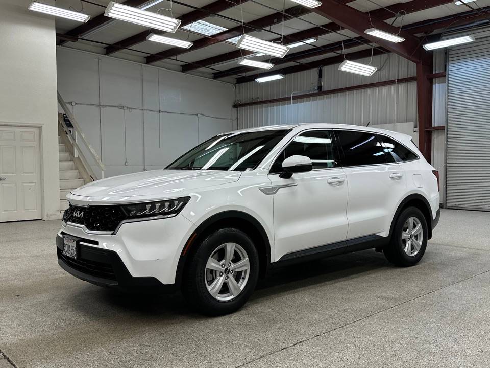 2022 Kia Sorento LX — SUV — 22,174 mi — Modesto, CA
