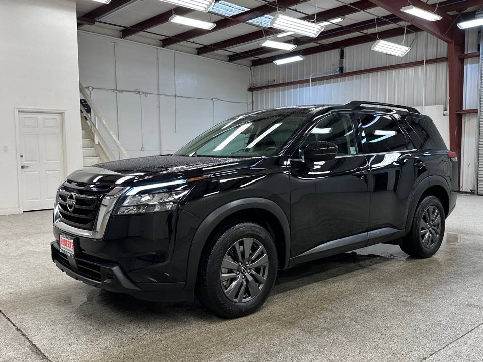 2023 Nissan Pathfinder SV — SUV — 12,119 mi — Modesto, CA