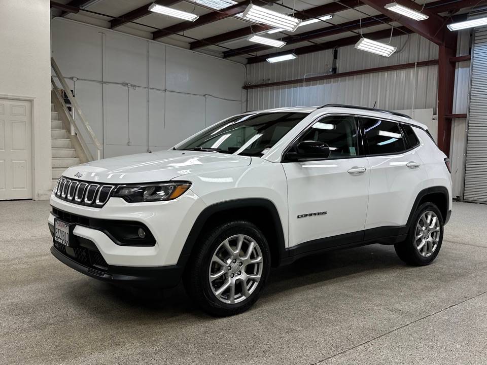 2022 Jeep Compass Latitude Lux — SUV — 18,325 mi — Modesto, CA