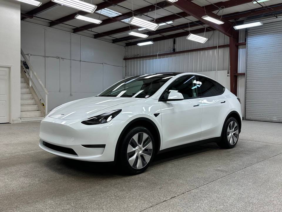 2024 Tesla Model Y Standard Range — SUV — 3,360 mi — Modesto, CA