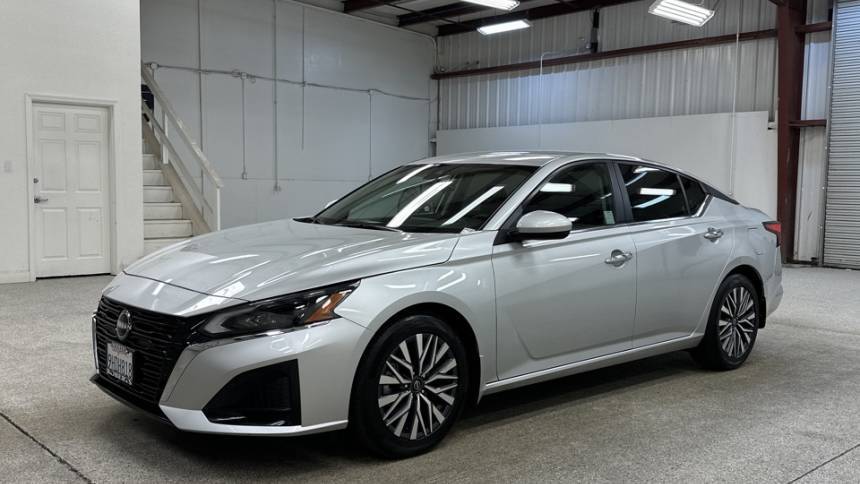 2023 Nissan Altima SV — Sedan — 10,243 mi — Modesto, CA
